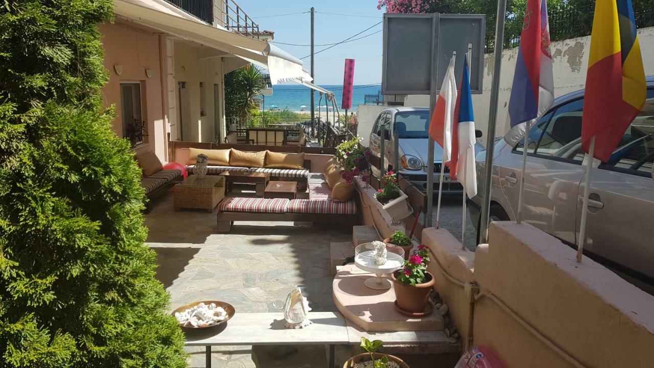 Seaside Apartments & Rooms Kampouri Stomion  Bagian luar foto